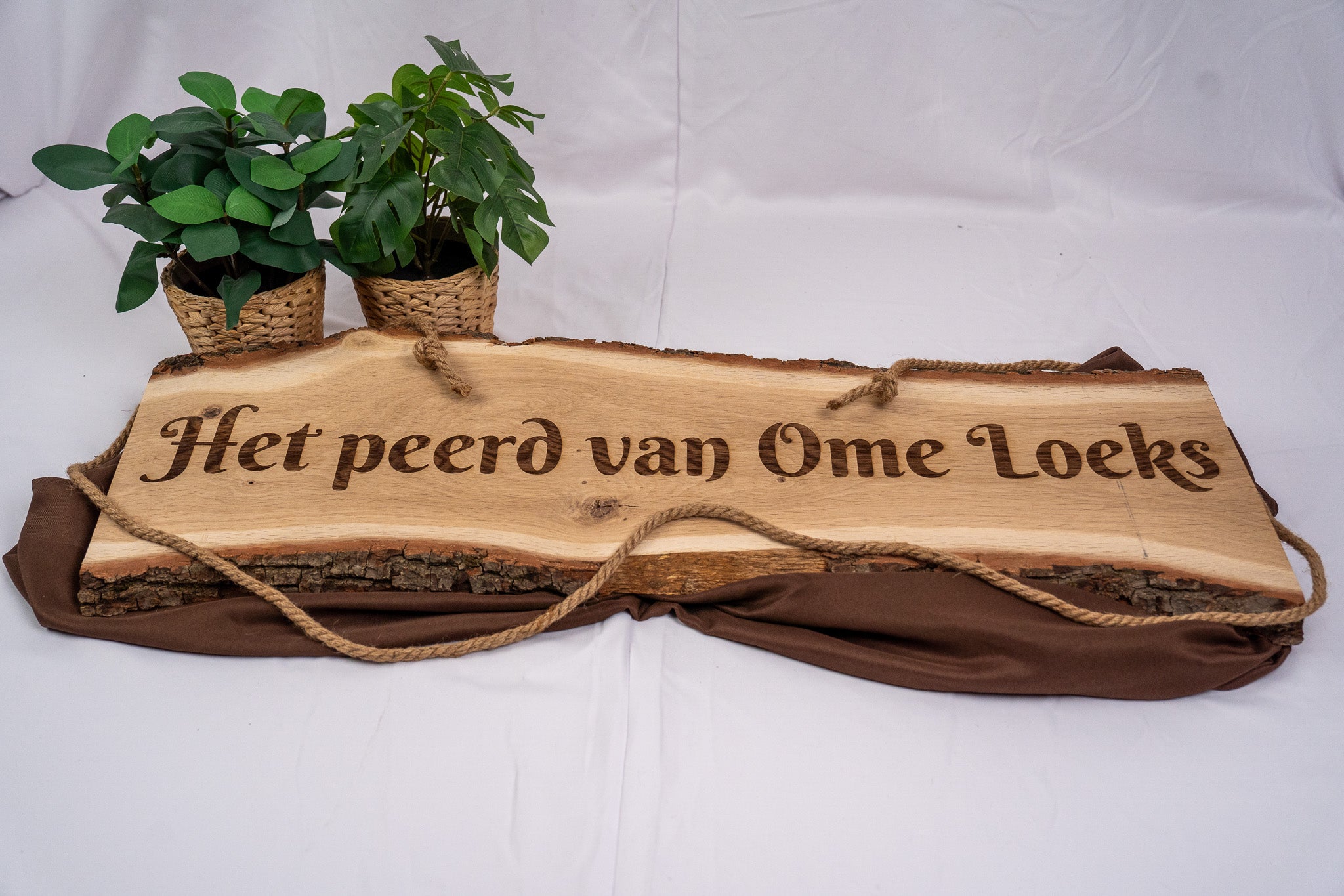 Kei's Product Demonstratie: Lasergravure van Het Peerd van Ome Loeks in massief hout